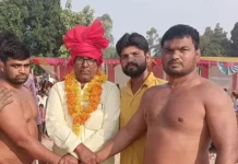 Basti News: शैतान सिंह ने कुश्ती में वीर सिंह को चटाई धूल