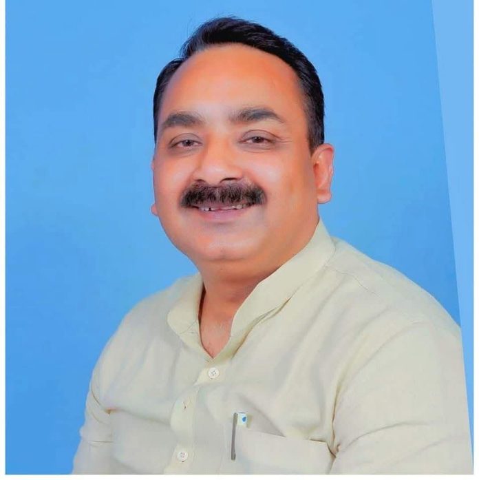 पूर्व विधायक संजय प्रताप जायसवाल ने उत्तर प्रदेश के मुख्यमंत्री से की जनपद को सूखा ग्रस्त घोषित किये जाने की मांग