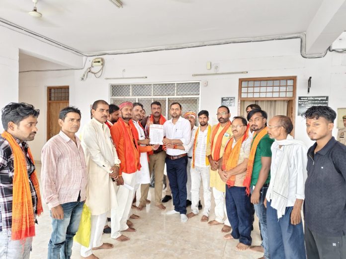 हिन्दू संगठनों ने हनुमान चालीसा पाठ के बाद प्रधानमंत्री को भेजा ज्ञापन