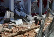 इंडोनेशिया में तगड़े भूकंप के बाद सुनामी, कई घर और इमारतें जमींदोज !