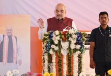 केंद्रीय गृह एवं सहकारिता मंत्री अमित शाह ने आज छत्रपति शिवाजी महाराज की पुण्यतिथि पर उन्हें नमन किया